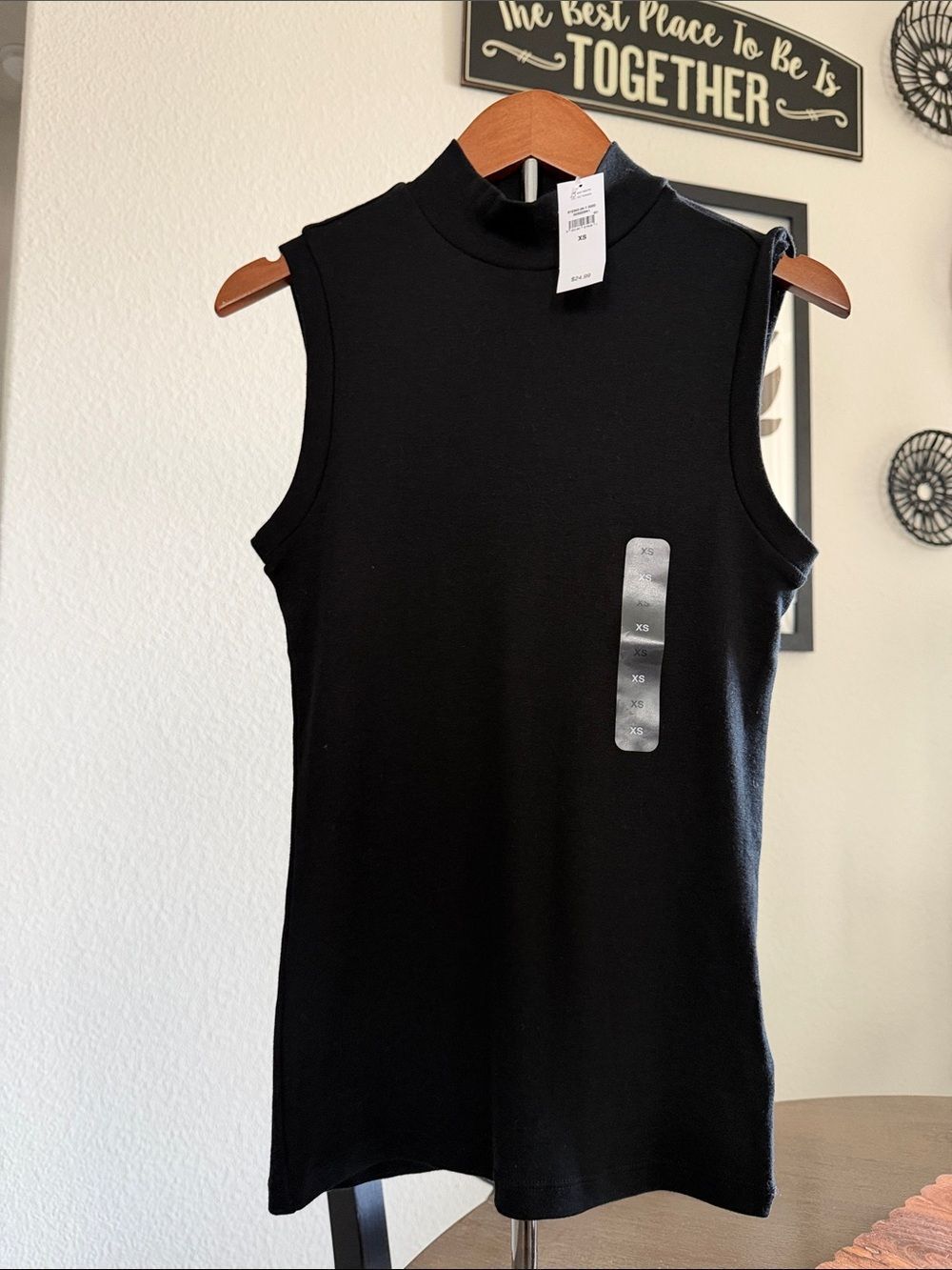 NWT Gap mock Neck Sleeveless Black Tank Top XS